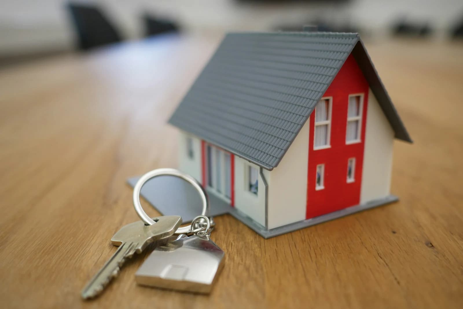 House model and keys representing personalised property services
